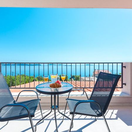Apartments Villa Made 4U مْليني المظهر الخارجي الصورة