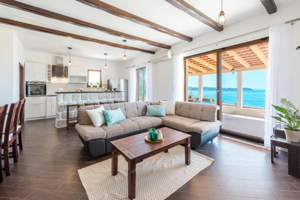 Apartments Villa Made 4U مْليني المظهر الخارجي الصورة