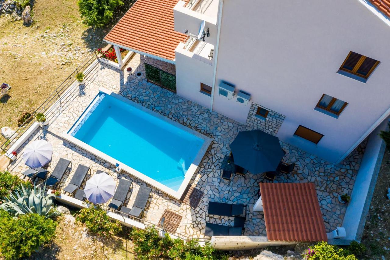 Apartments Villa Made 4U مْليني المظهر الخارجي الصورة