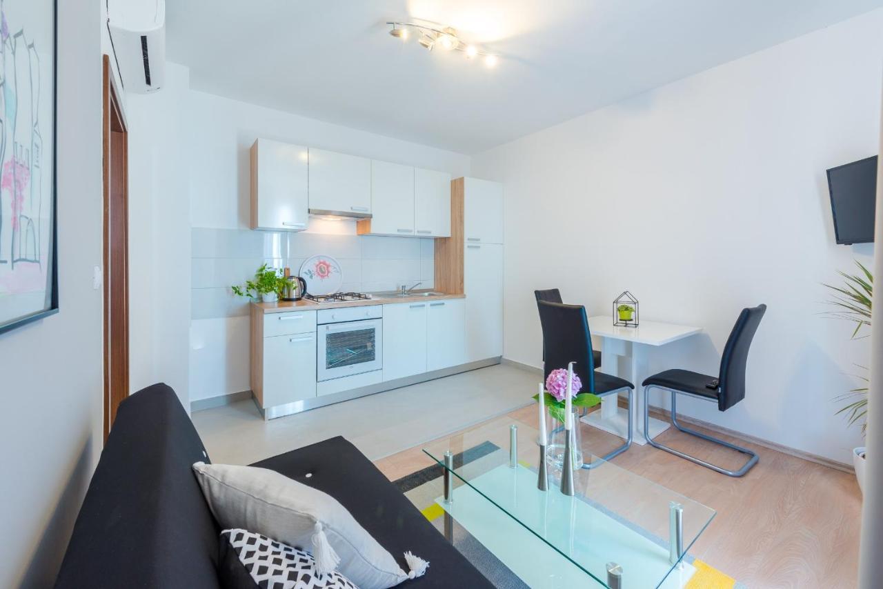 Apartments Villa Made 4U مْليني المظهر الخارجي الصورة