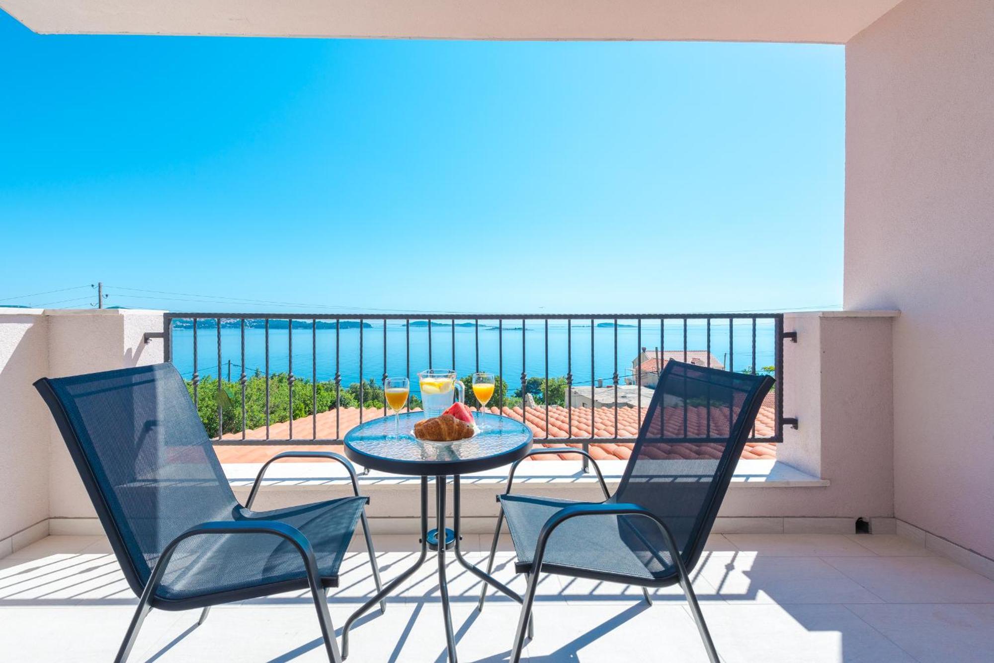 Apartments Villa Made 4U مْليني المظهر الخارجي الصورة