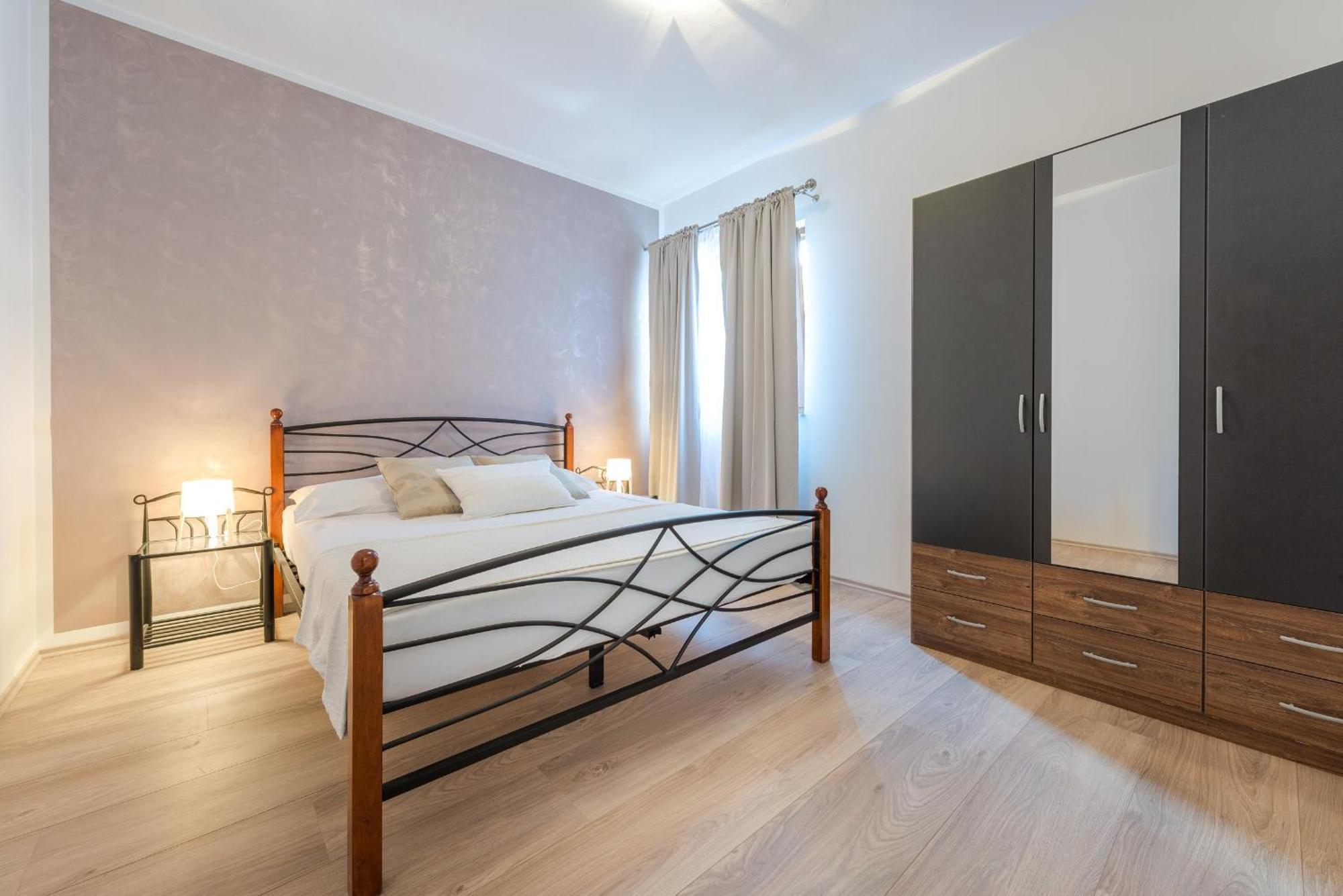 Apartments Villa Made 4U مْليني الغرفة الصورة