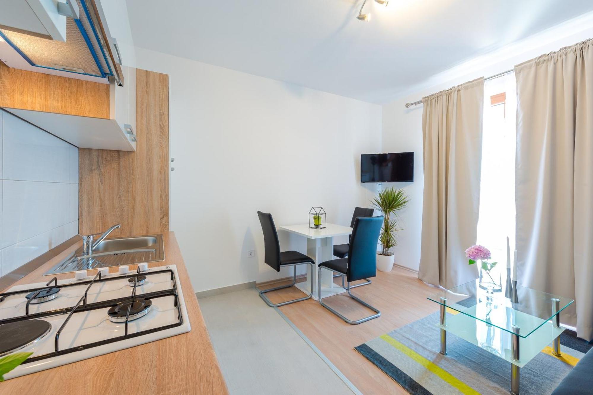 Apartments Villa Made 4U مْليني الغرفة الصورة